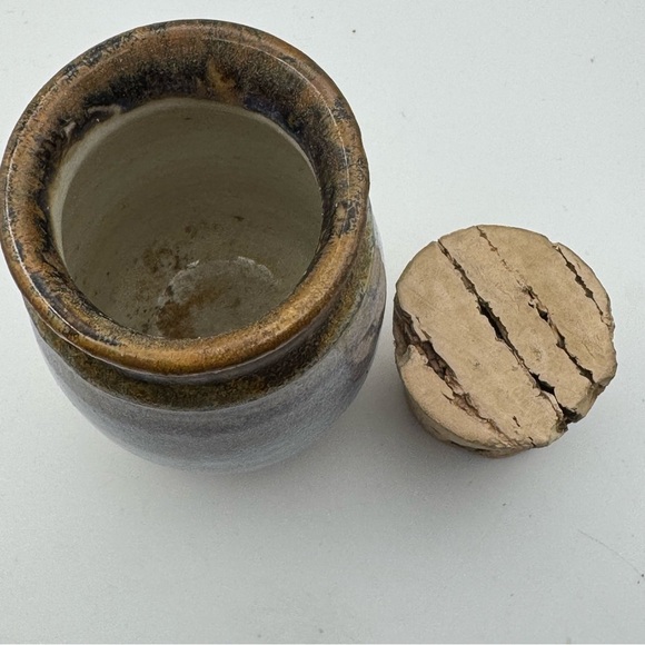 Small Pottery Crock with Cork Stopper Stoneware Handmade Signed 4” Purple Art - Picture 5 of 5